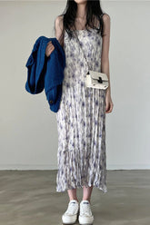 Strandkleid mit lockeren Trägern und Print
